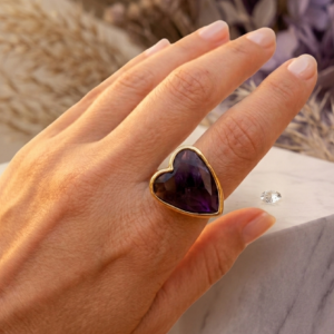 Anillo Corazón de Amatista Natural