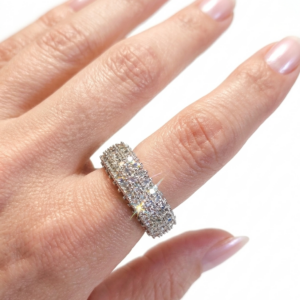 Anillo “Ice Crown” con Pavé de Cristales