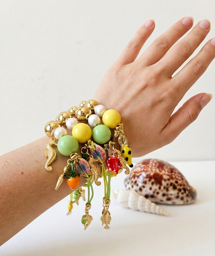Pulsera “Tropical Charms” con Conchas Pintadas y Perla de Río