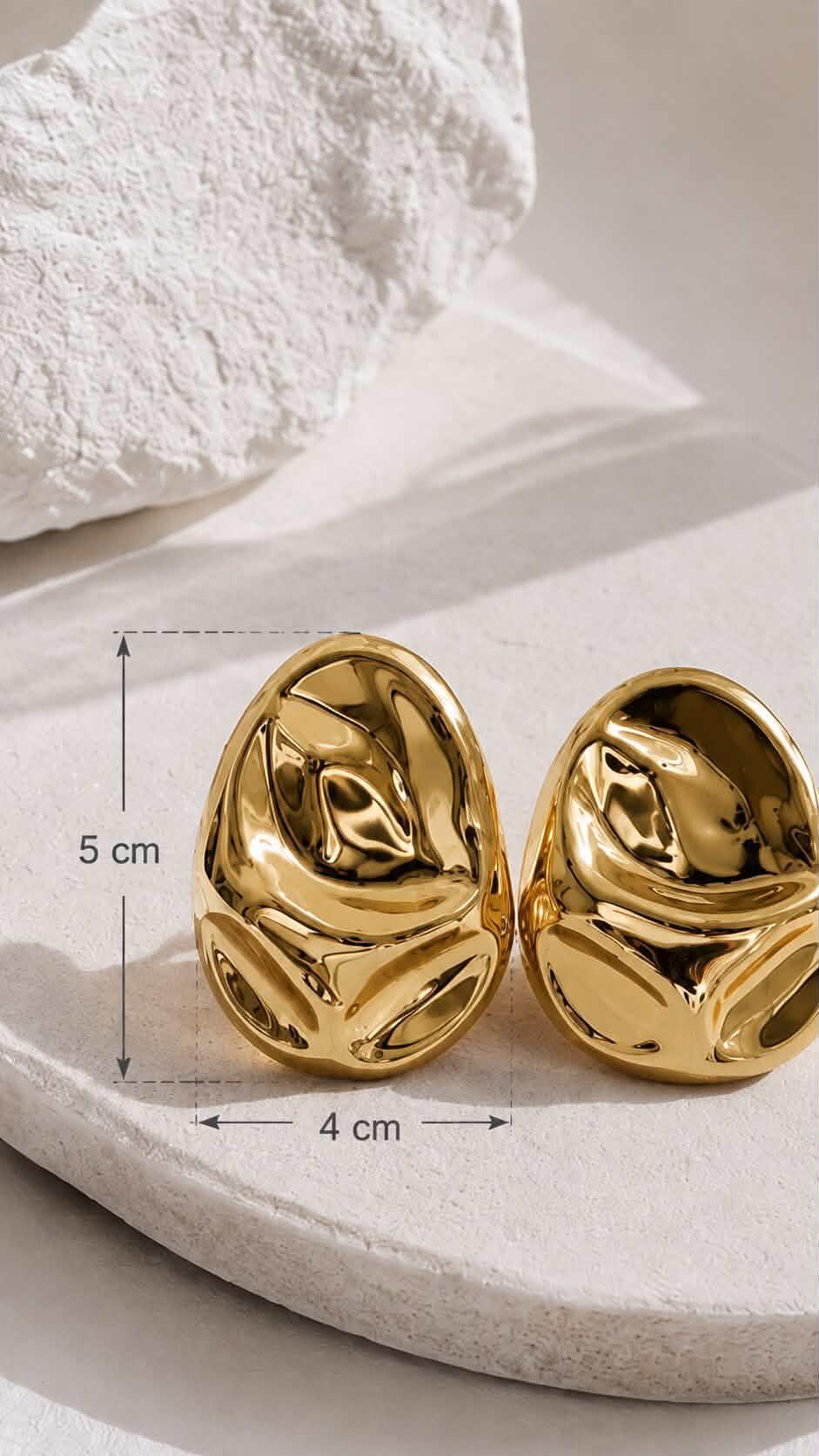 Pendientes “Golden Sculpt Oval” con Acabado Espejo - Imagen 4